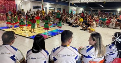 Em Santarém, crianças da CEMEI Jutaí recebem presentes de Natal doados por colaboradores da Equatorial Energia