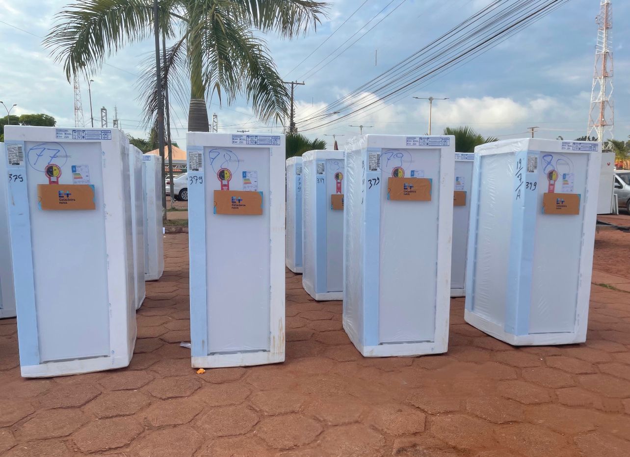 Enel troca 120 geladeiras para moradores do Jardim Regis - Notícias da  Região