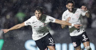 Corinthians vira sobre Vasco, afasta o risco de rebaixamento e afunda de vez o clube carioca