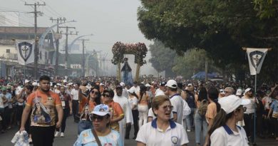 Círio 106º – Mais de 200 mil santarenos foram às ruas homenagear a santa padroeira do município