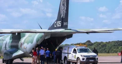 Em operação conjunta, governo do Pará e FAB fazem traslado das vítimas do acidente com ônibus da UFPA